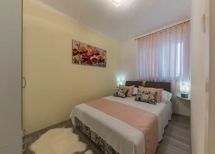 Danijela Ii 아파트 *