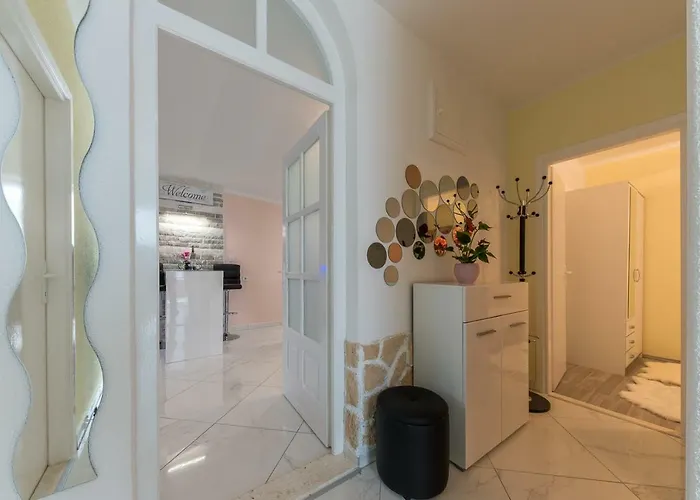 Danijela Ii 아파트 시베니크